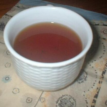 アールグレイって好きな紅茶のひとつです。
今朝はミルクティではなく、これ良いかもって、メープルアールグレイにしました♪
美味しかったです。ごちそうさま！
